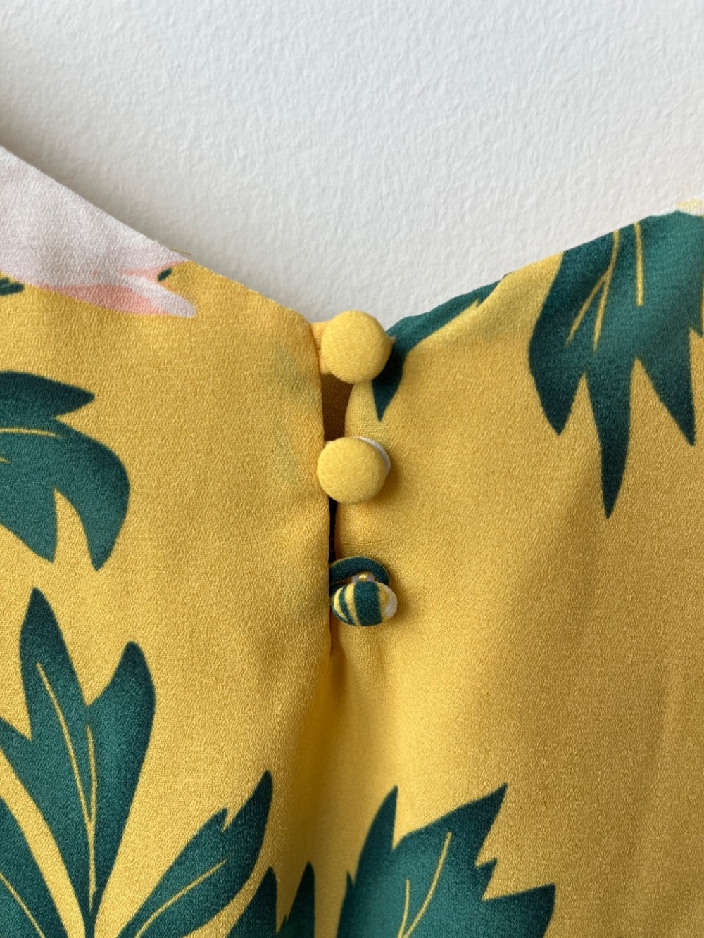 RW & Co Cropped Cami - Picture 3 of 13